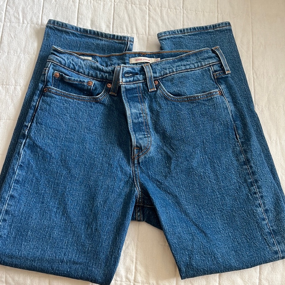 Levi’s wedgie straight jeans